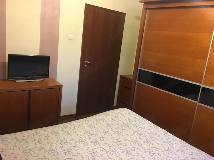 Apartament cu 3 camere decomandat în Berceni