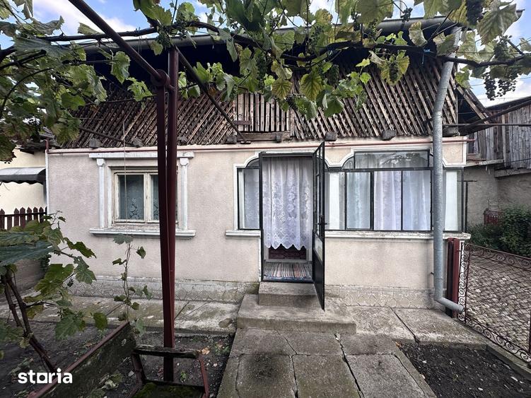 Casă cu 3 camere cu Teren 790 Mp în Doicești