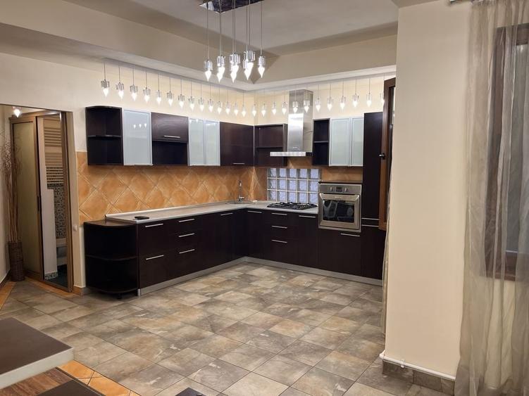 Apartament cu 2 camere semidecomandat în Calea Victoriei