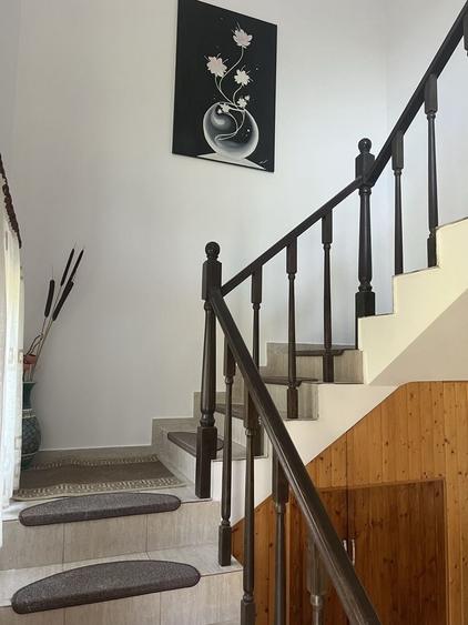 Casă cu 4 camere decomandat cu Teren 350 Mp în Lunca Cetățuii