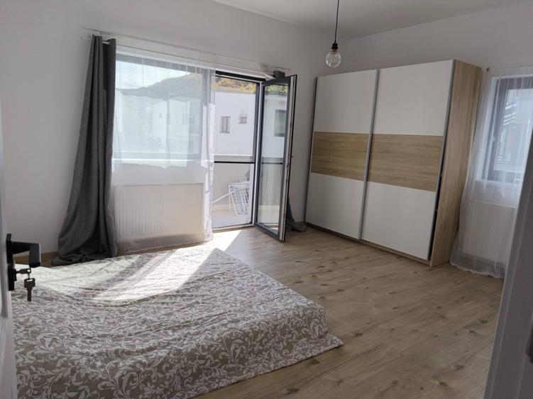 Casă cu 4 camere cu Teren 256 Mp în Florești