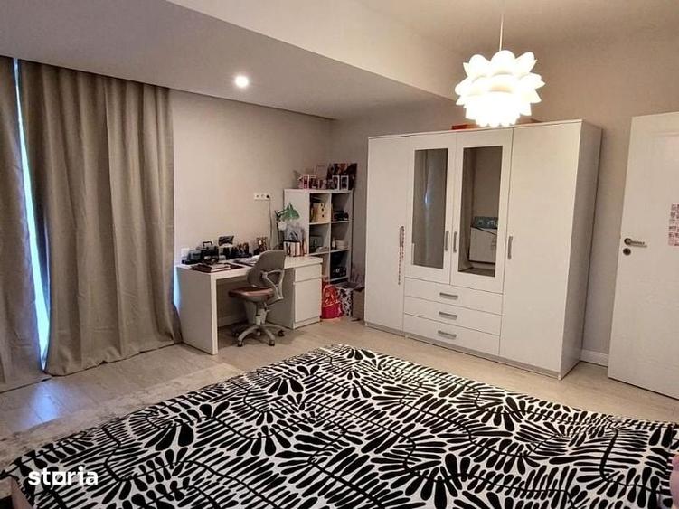 Casă cu 5 camere cu Teren 500 Mp în Corbeanca