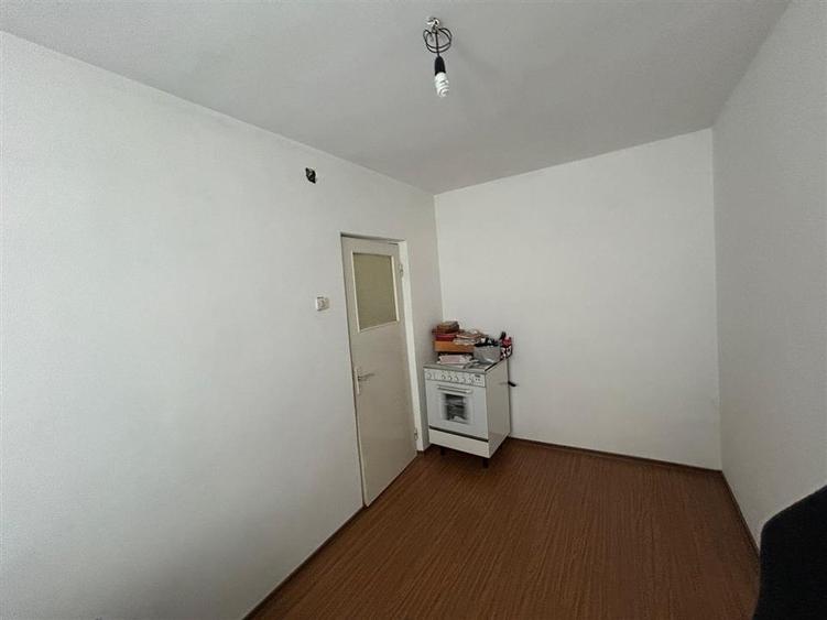 Apartament cu 3 camere decomandat în Gară