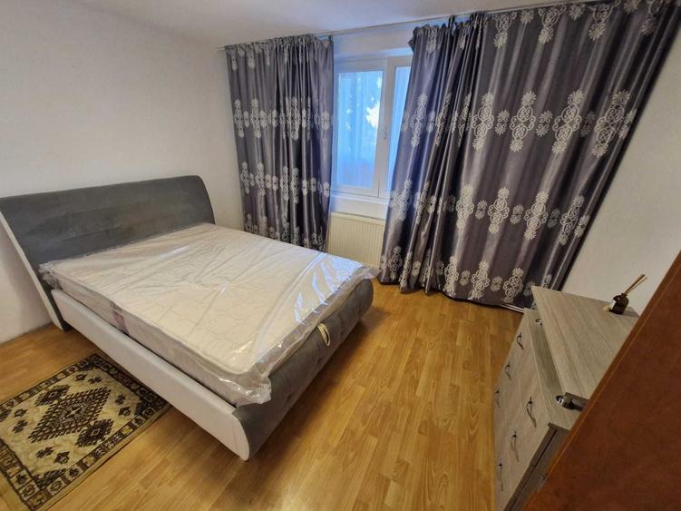 Apartament cu 2 camere decomandat în Cornișa