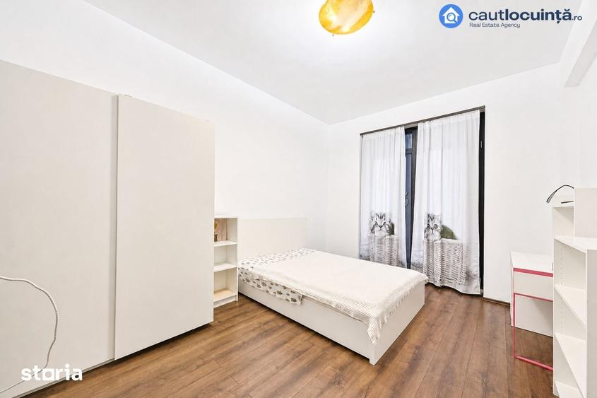 Casă cu 5 camere cu Teren 554 Mp în Corbeanca