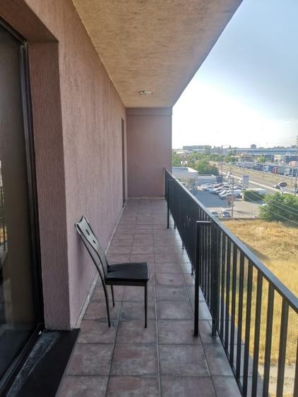 Apartament cu 2 camere decomandat, mobilat în Exterior Est