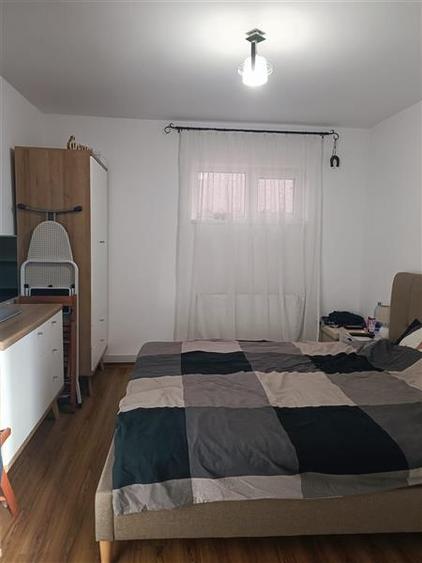 Casă individuală cu 5 camere cu Teren 252 Mp în Central