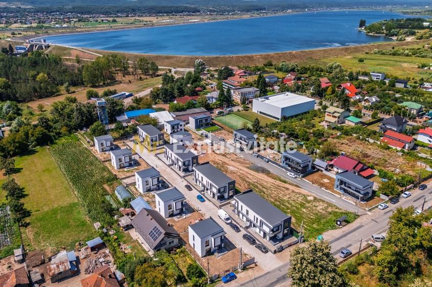 Duplex cu 4 camere cu Canalizare în Budeasa Mare