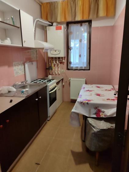 Garsonieră decomandată în Central