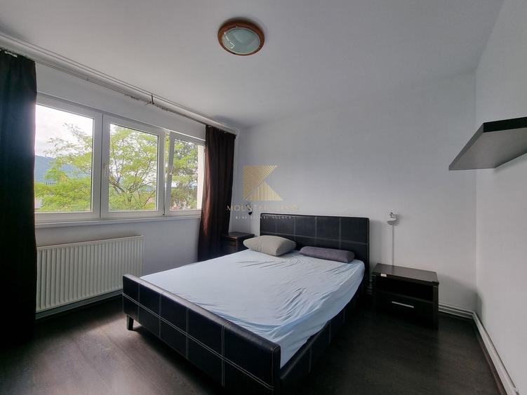 Apartament cu 3 camere semidecomandat în Gării
