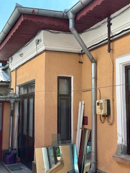 Casă cu 5 camere cu Teren 160 Mp în Rahova