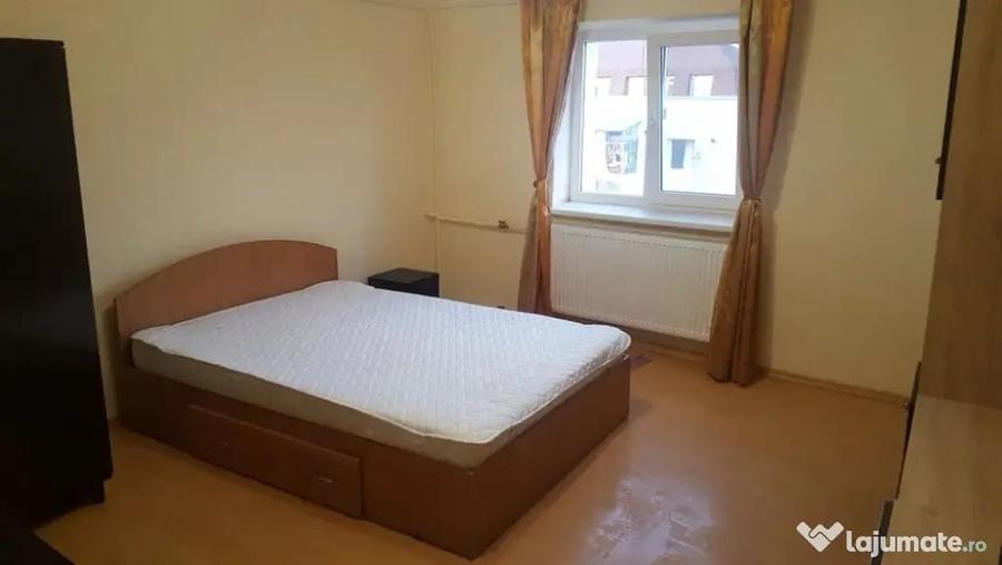 Apartament cu 3 camere decomandat în George Enescu