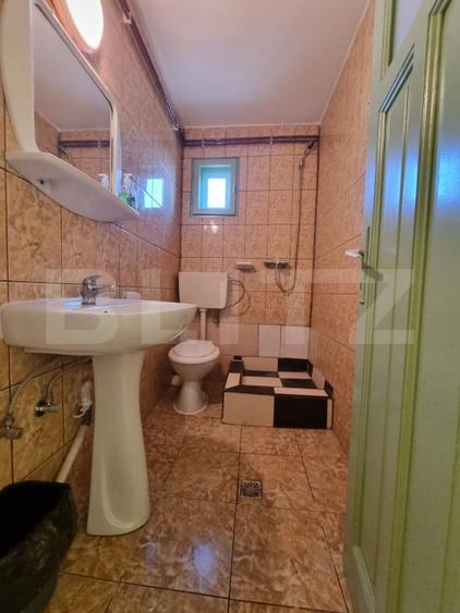 Apartament cu 2 camere semidecomandat, mobilat în Câmpia Turzii