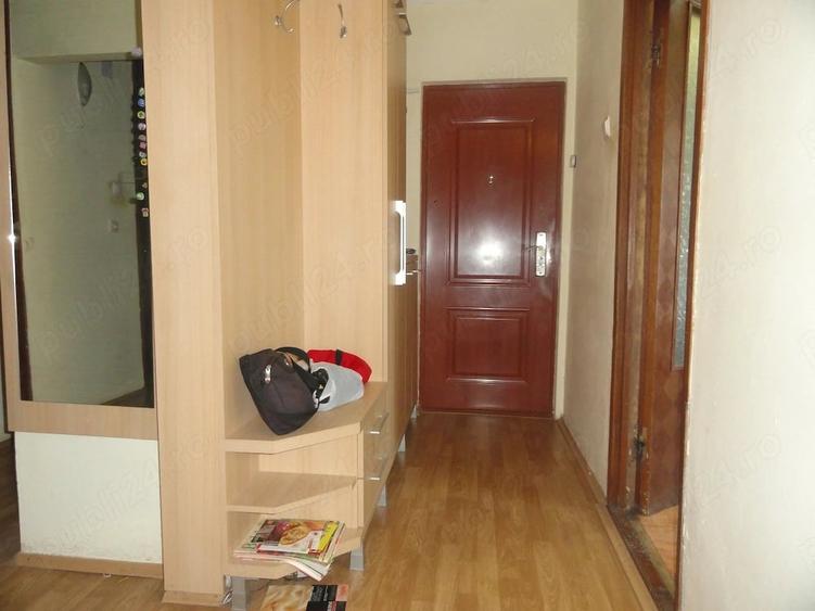 Apartament cu 4 camere decomandat în Micălaca