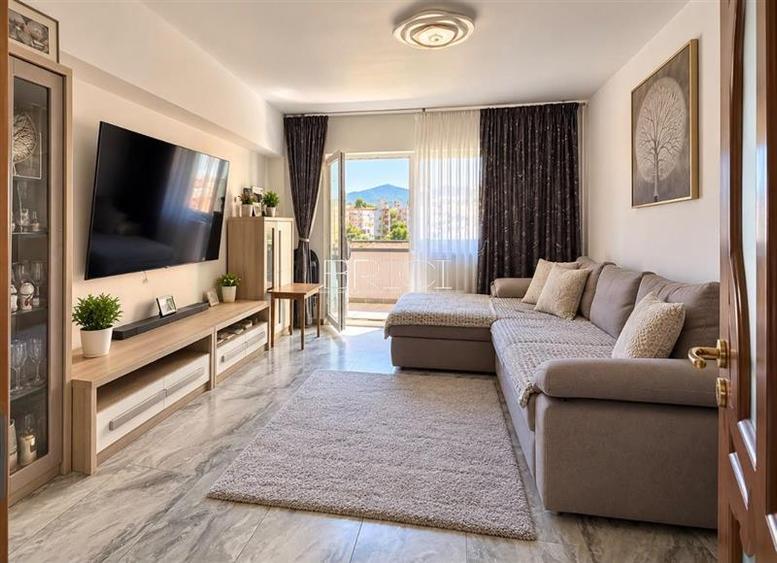 Apartament cu 3 camere decomandat, mobilat în Calea București
