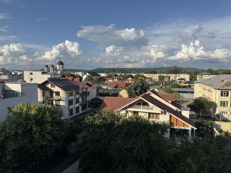 Apartament cu 3 camere decomandat în Ultracentral