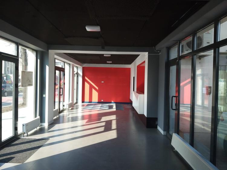Spațiu comercial, de 73 mp, în Faleza Nord