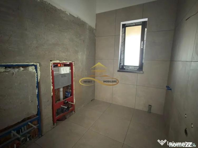Casă cu 4 camere cu Canalizare în Măgura