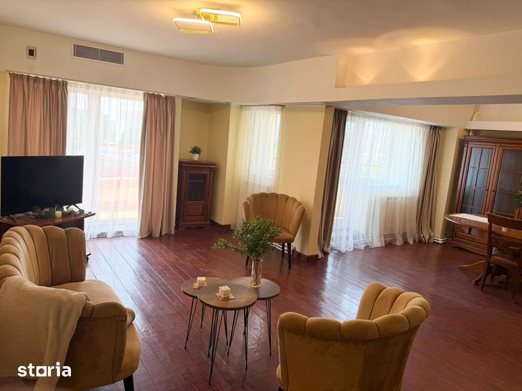 Apartament cu 4 camere în Centrul Civic