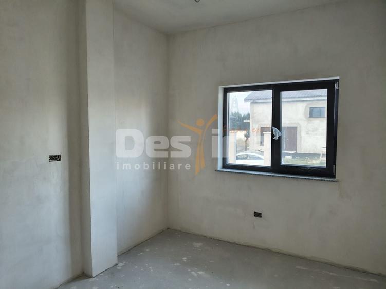 Casă individuală cu 5 camere cu Canalizare în Agigea