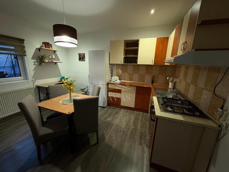 Apartament cu 2 camere semidecomandat, mobilat în Zorilor