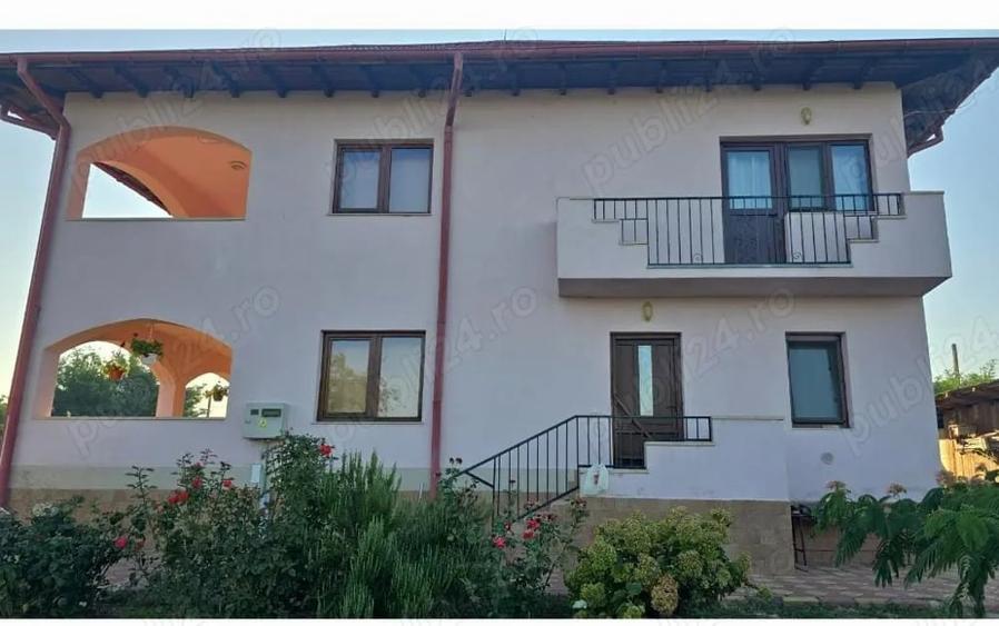 Casă cu 6 camere în Central