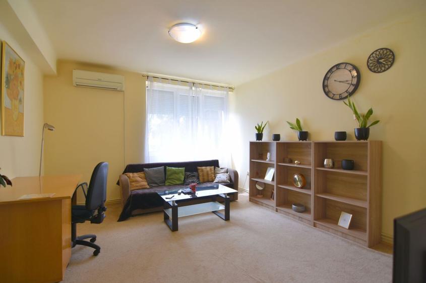Apartament cu 2 camere semidecomandat, mobilat în Ultracentral