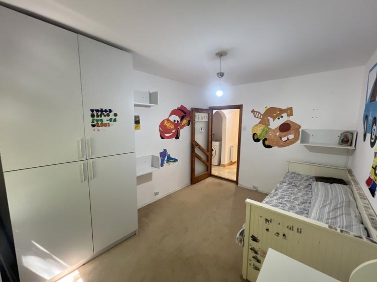 Apartament cu 3 camere decomandat, mobilat în Nord