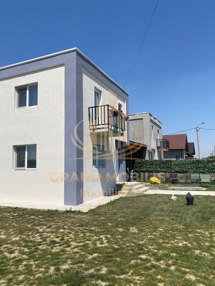 Duplex cu 3 camere cu Canalizare în Sânandrei