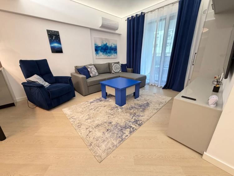 Apartament cu 3 camere decomandat, mobilat în Pipera