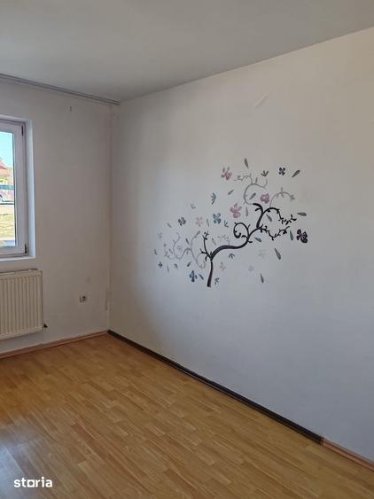 Apartament cu 3 camere în Unirea