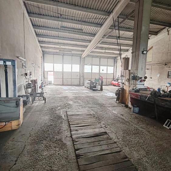 Spațiu comercial, de 100 mp, în Bartolomeu