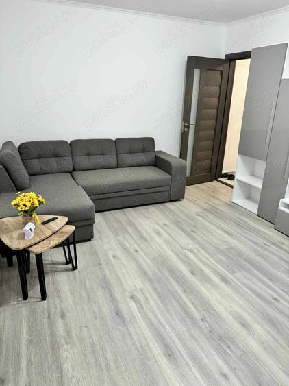 Apartament cu 2 camere semidecomandat în Craiovița Nouă