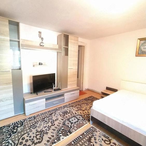 Garsonieră nedecomandată în Schei