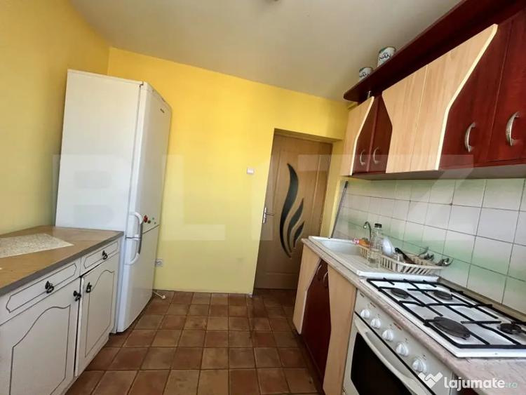 Apartament cu 2 camere semidecomandat în Decebal