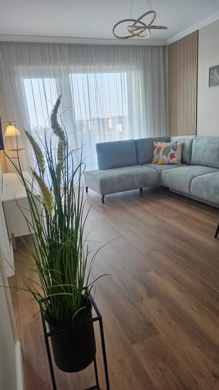 Apartament cu 2 camere decomandat în Exterior Vest