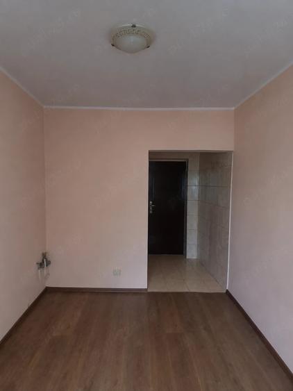 Garsonieră semidecomandată în Sud
