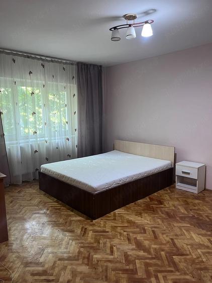Garsonieră decomandată în Moara de foc