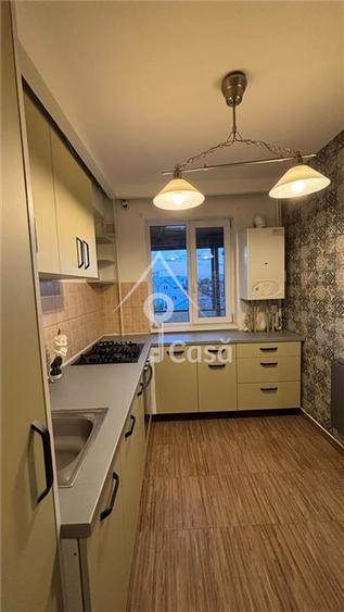 Apartament cu 3 camere decomandat în Apărătorii Patriei