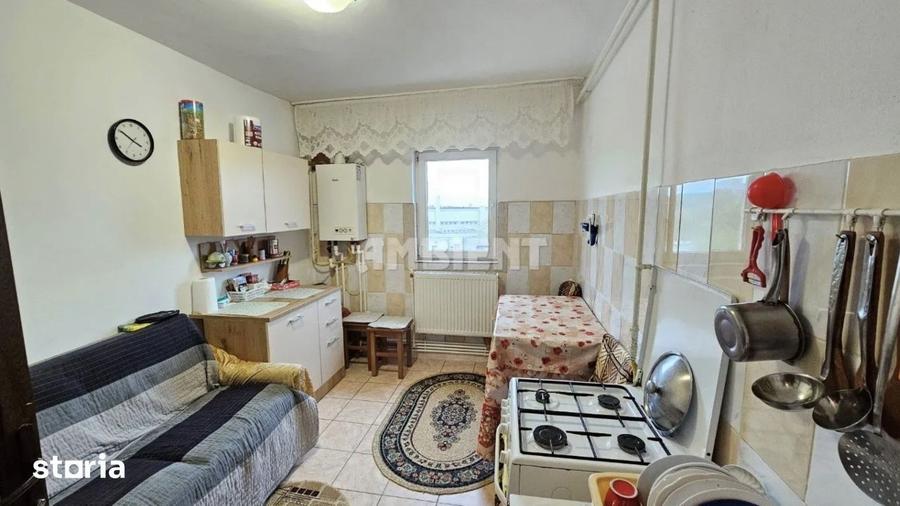Apartament cu 3 camere decomandat în Central