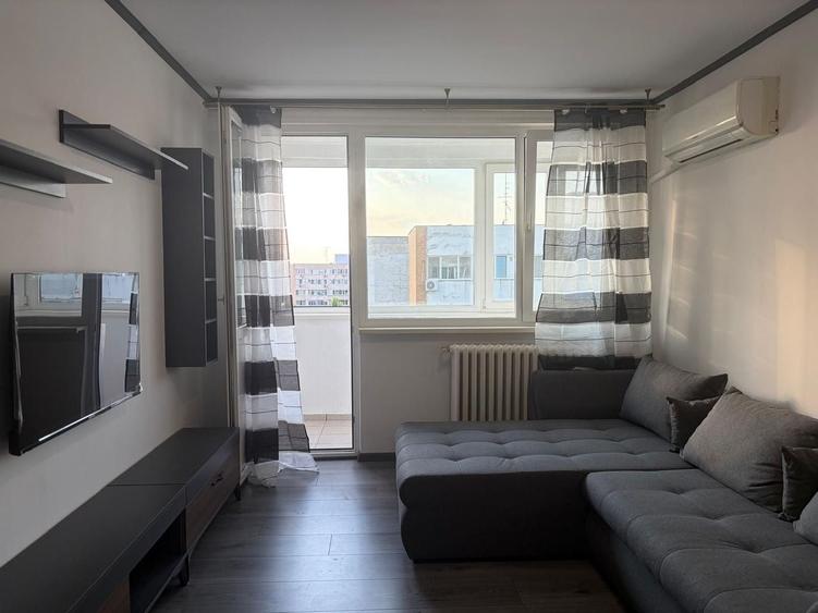 Apartament cu 2 camere semidecomandat, mobilat în Alexandru Obregia