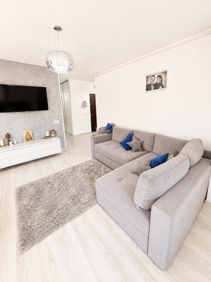 Apartament cu 3 camere decomandat în Km 4