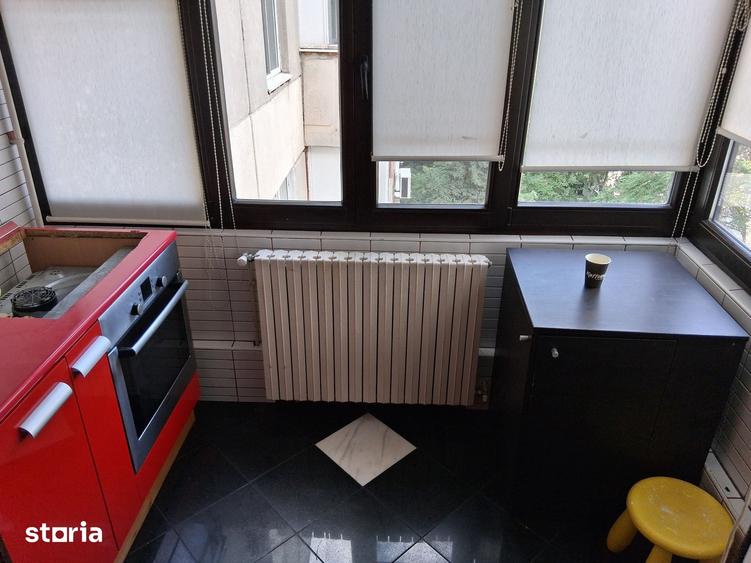 Apartament cu 4 camere în Crângași