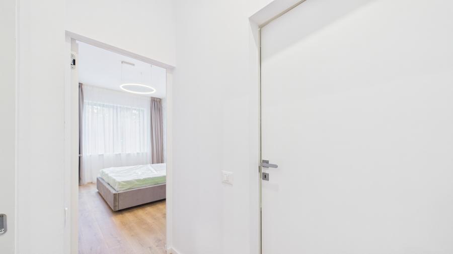 Apartament cu 2 camere semidecomandat în Grivița