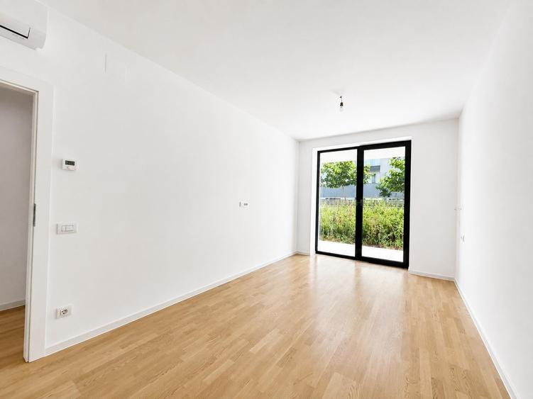 Apartament cu 3 camere decomandat, mobilat în Băneasa
