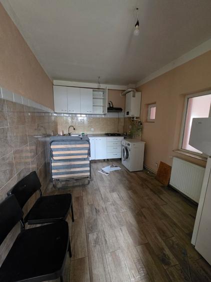 Teren Construcții intravilan de 600 mp, în Petricani