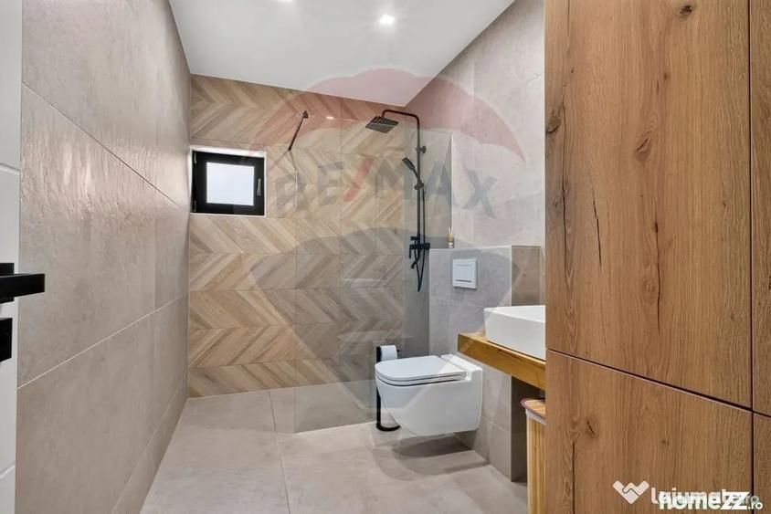 Casă cu 5 camere cu Teren 550 Mp în Fântânele