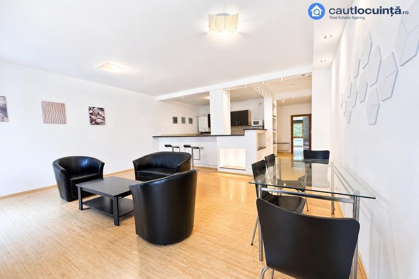 Apartament cu 2 camere semidecomandat, mobilat în Polonă