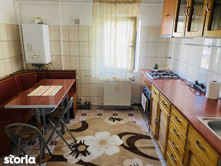 Apartament cu 2 camere decomandat în Piața Unirii