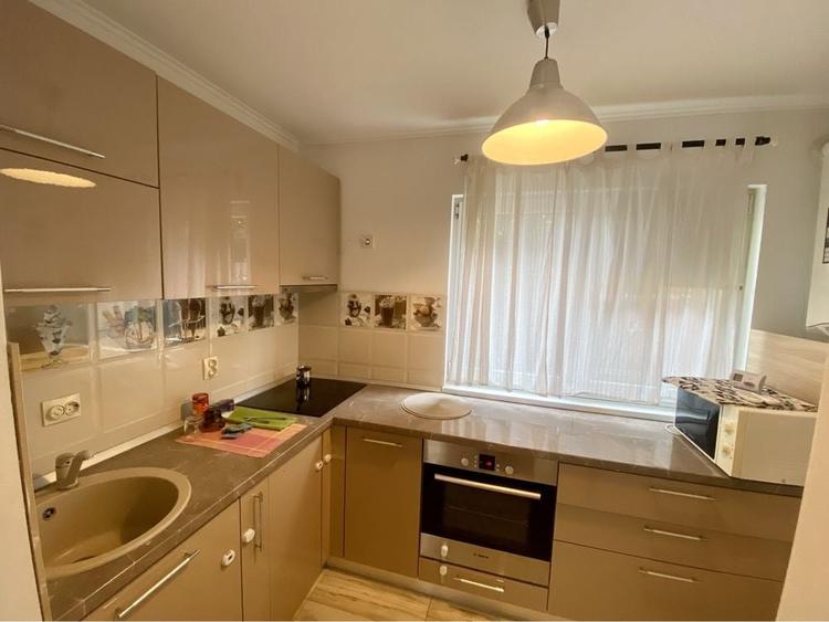 Apartament cu 3 camere decomandat în Kiseleff